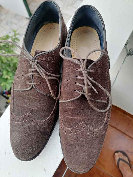Sapatos de camurça castanhos, marca Decénio