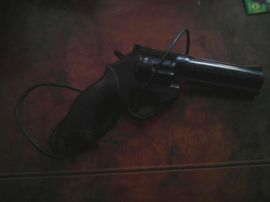 Sega guns and controller64552217881091121