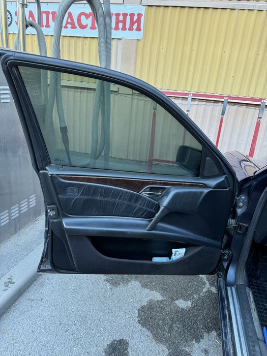 Мерседес E250 w210