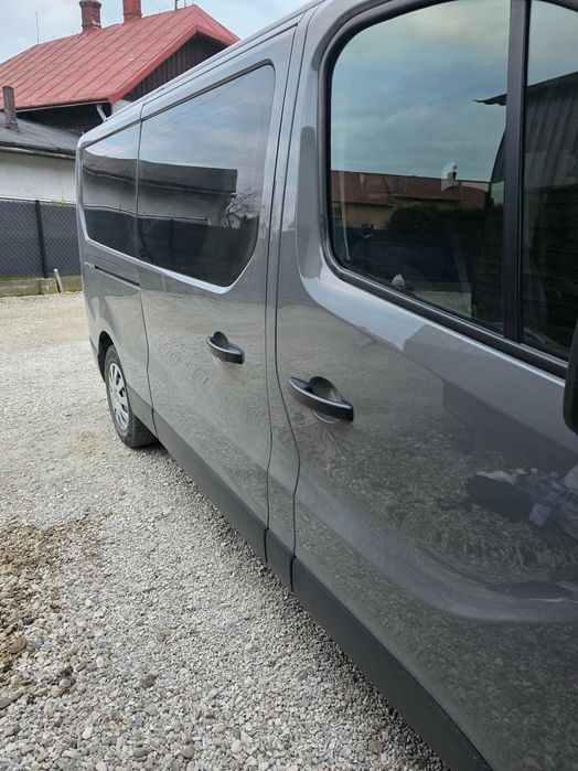 Renault trafic long 2017 rok  krosno