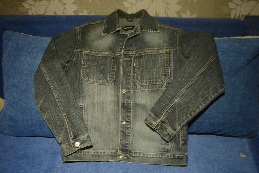 Продам одним лотом