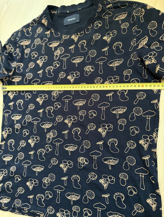 T-shirt Reserved rozm. L
