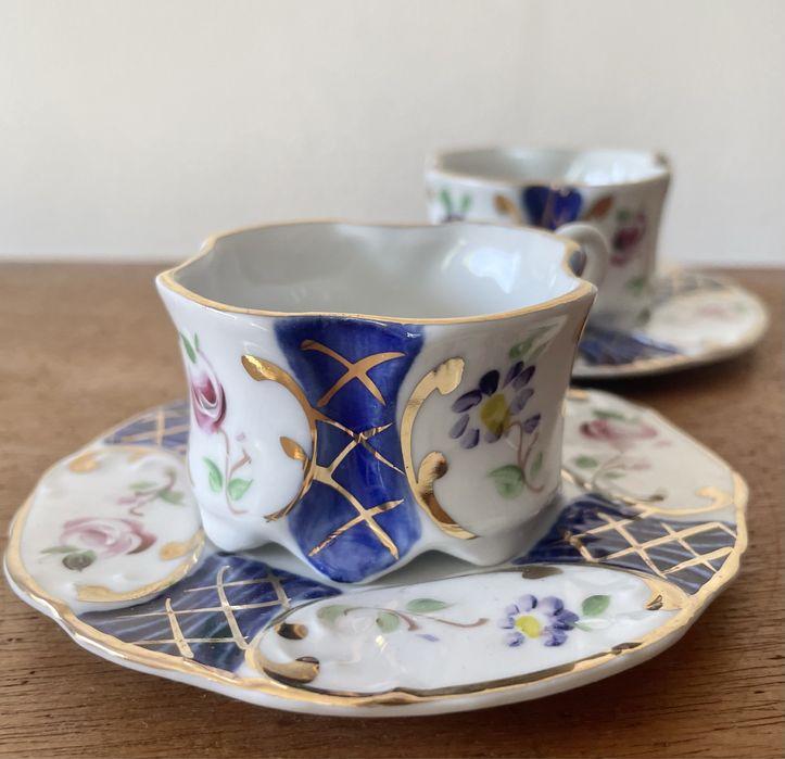 2 Chávenas Pintadas à Mão Armando Grave