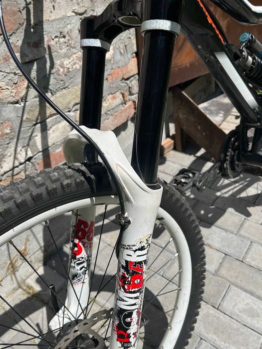 Двопідвіс Mongoose, Fox, Marzocchi