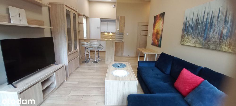 Dwupokojowe, komfortowe, w centrum, z ogródkiem