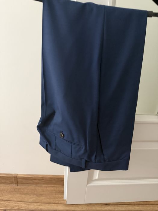 Meski garnitur Hugo Boss jak nowy komplet z koszula