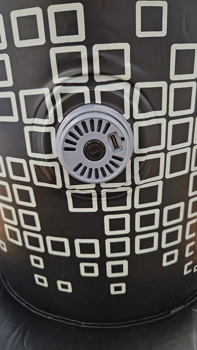 Sprzedam stojący worek bokserski.