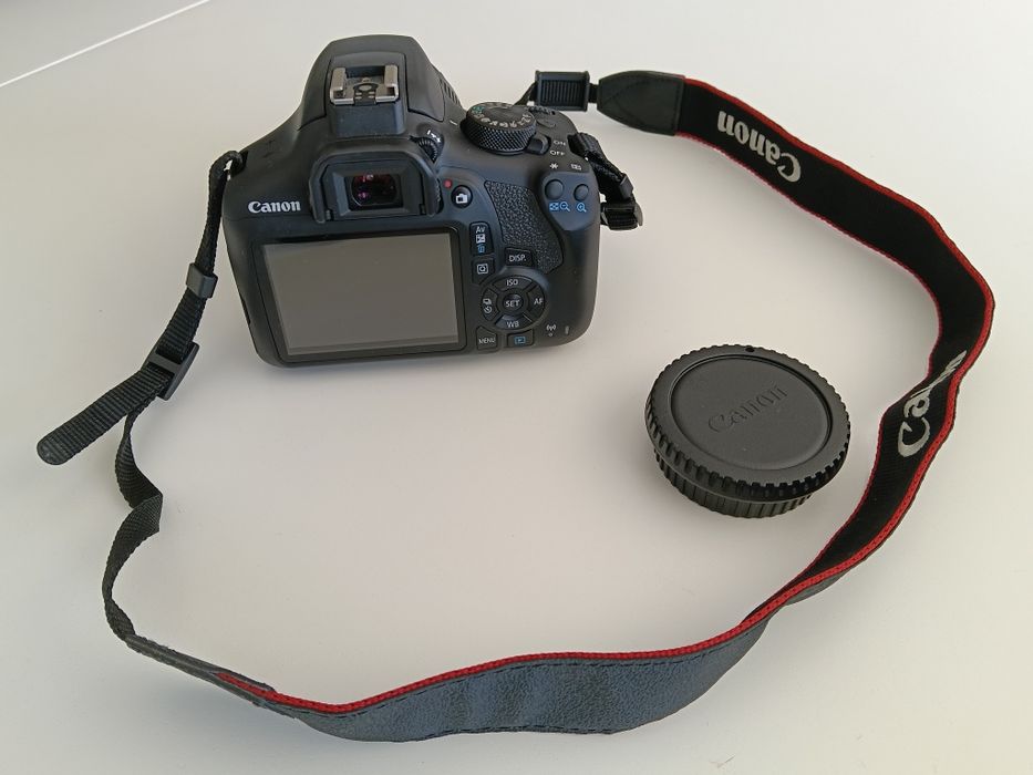 Kit Máquina Fotográfica Canon EOS Rebel T6 (1300D) + Lente 18-55mm + B