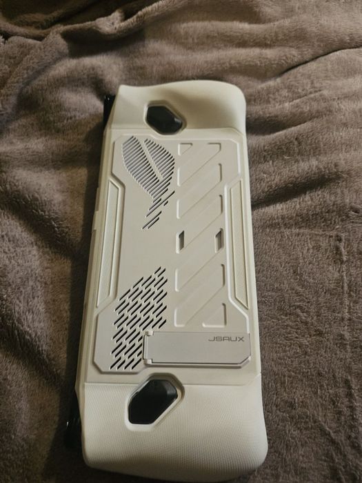 Портативна ігрова консоль Asus Rog Ally
Продаю портативну ігрову консо