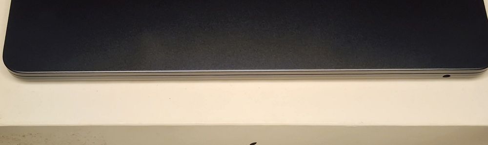 MacBook Air 15 2025 M4 Midnight (MW1L3) / от 42.750 грн / emojiestore