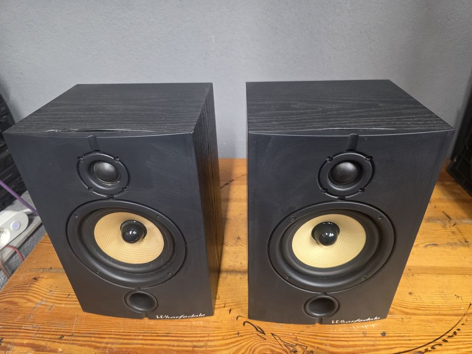 Wharfedale Diamond 8.1 – kolumny stereo, sprawne, maskownice