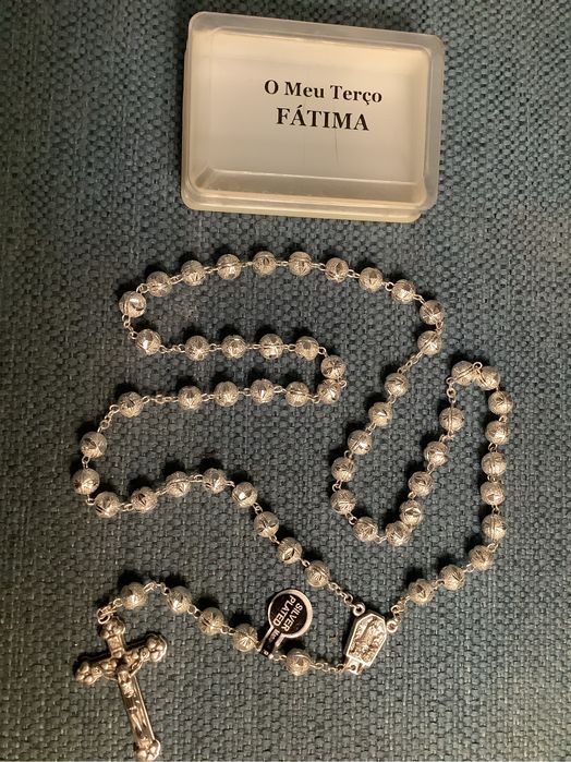 Terço de oração prateado