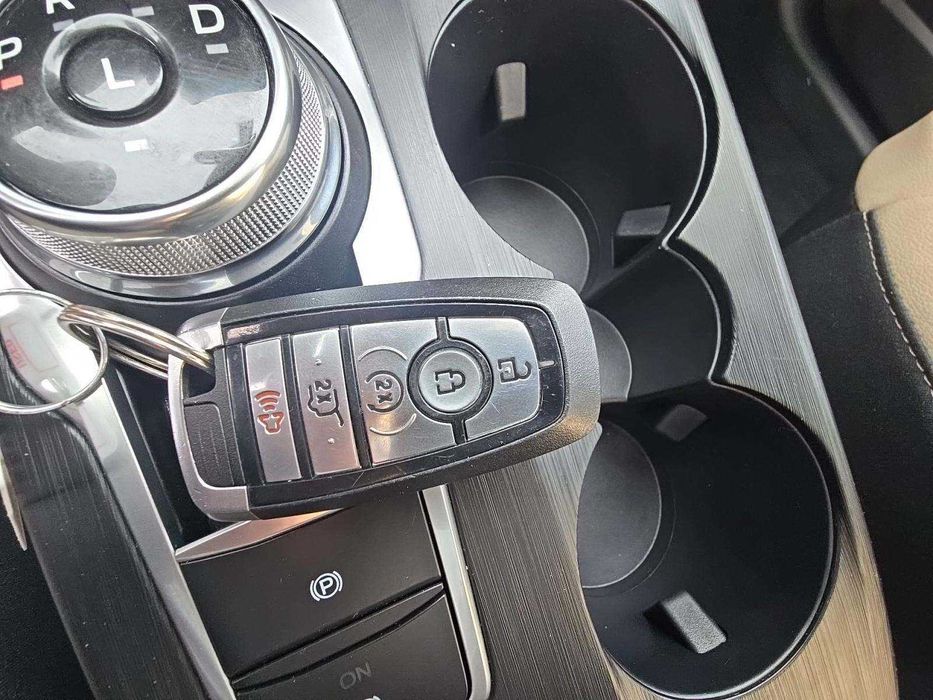 2022 Ford Escape Plug-In Hybrid Titanium