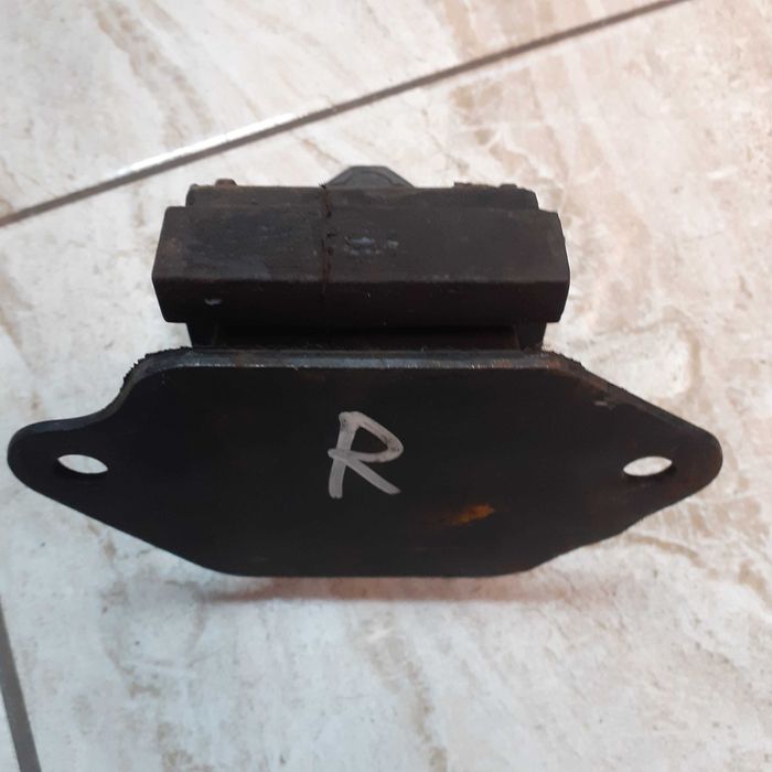 Poduszka silnika Isuzu D-Max