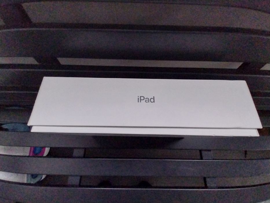 I Pad 7 th generation 32 G