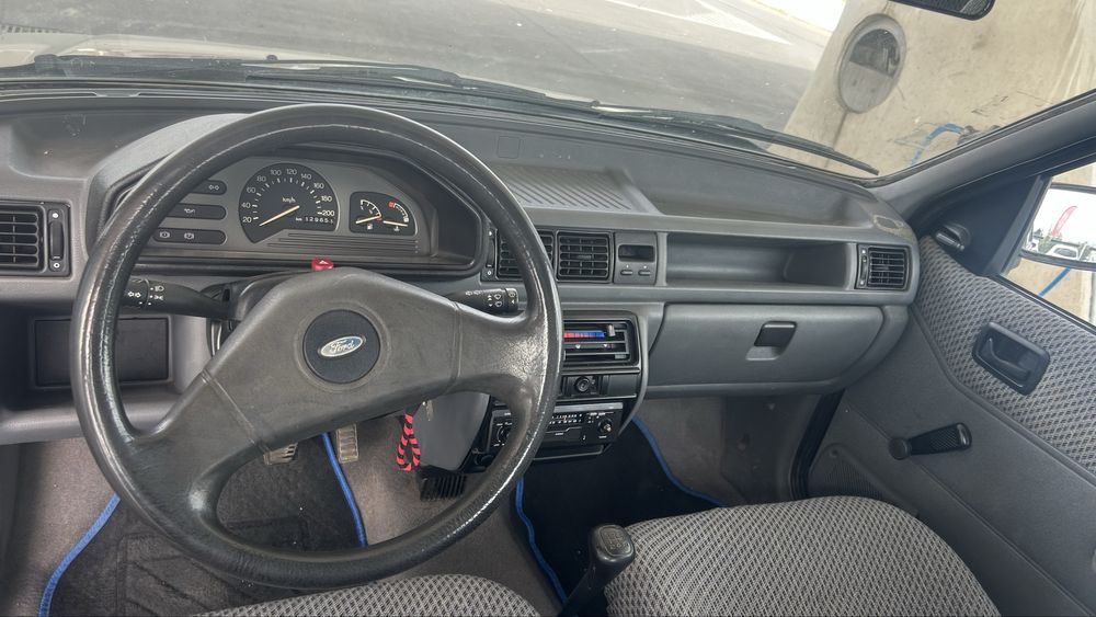 Vende-se Ford Fiesta 1.1 em excelente estado