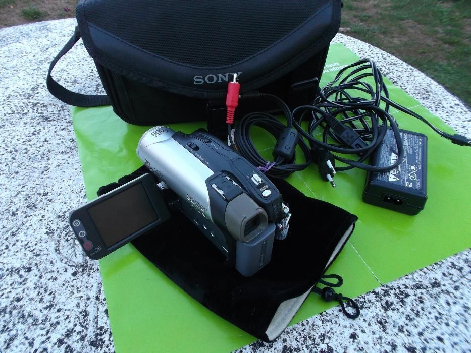 Sony handycam DCR-DVD92E + tripé