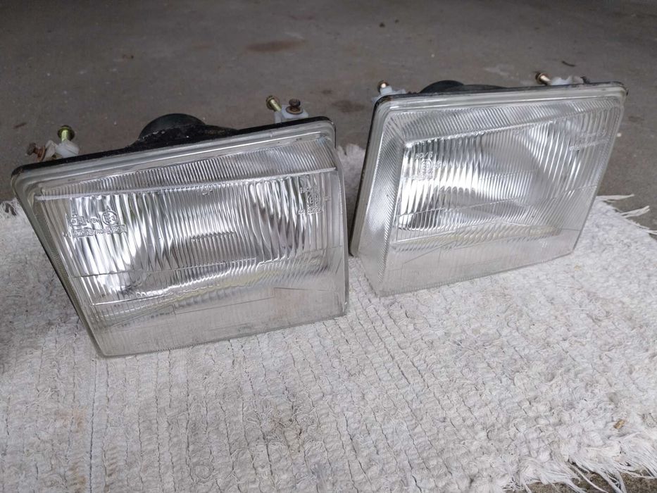 Farois e óticas Fiat Uno