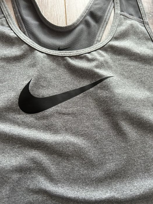 Майка сіра Nike жіноча