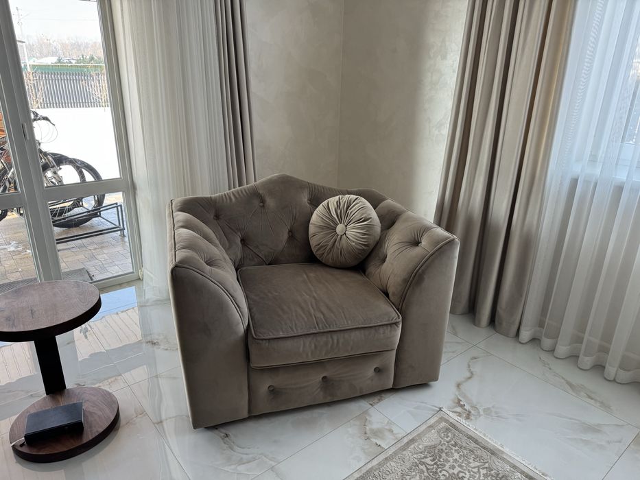 Диван крісло стіл комплект меблі