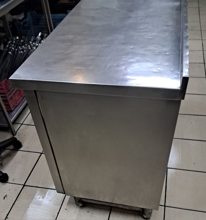 СРОЧНО ПРОДАМ Холодильний стіл б/у, Нержавейка 2 шт