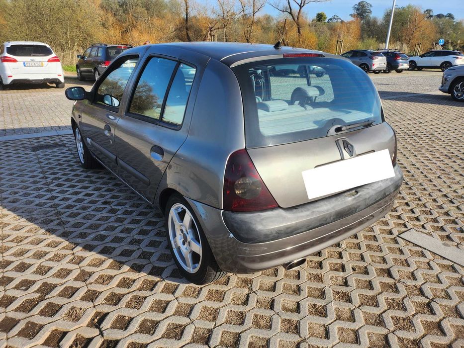 Vende-se Renault Clio II