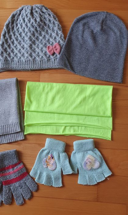 Czapka czapki komin rękawiczki 5-7 lat