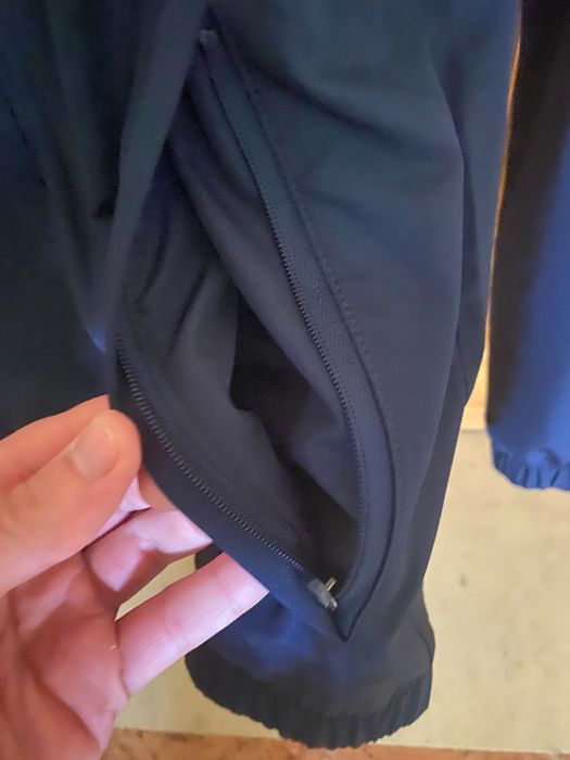 Casaco Lacoste ( corta vento desportivo )