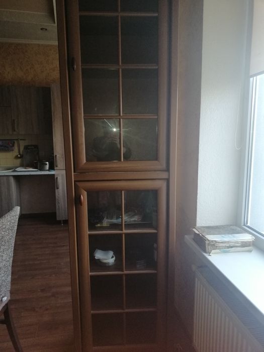 сервант меблевий