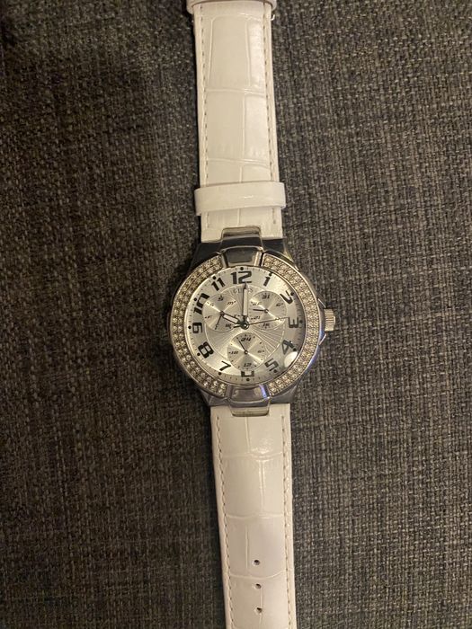 Relógio Guess nunca usado