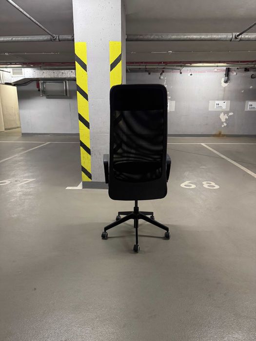 Fotel biurowy IKEA MARKUS materiałowy