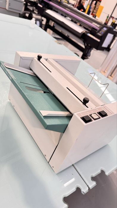 Maquina de agrafar revistas