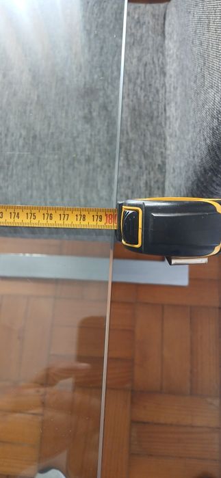 Mesa de jantar com 6 cadeiras