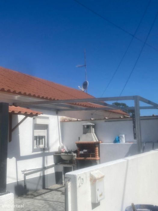 Moradia T1 para Arrendamento - Remodelada e Mobilada