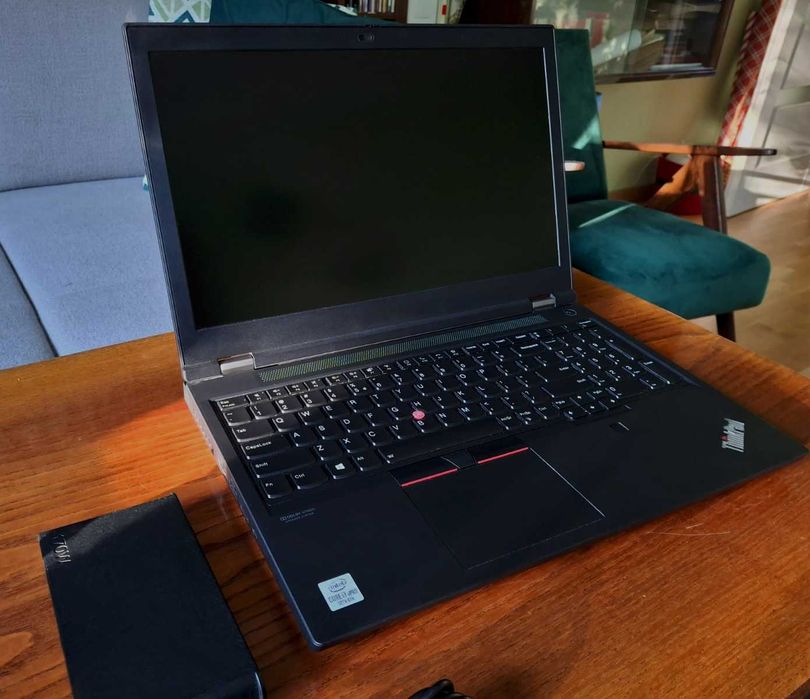 Lenovo ThinkPad P15 Gen 1 Core i7-10850H vPro 16GB DDR4 512GB M2 NVME SSD GSM WiFi LAN Win 11 Pro MEGA stan