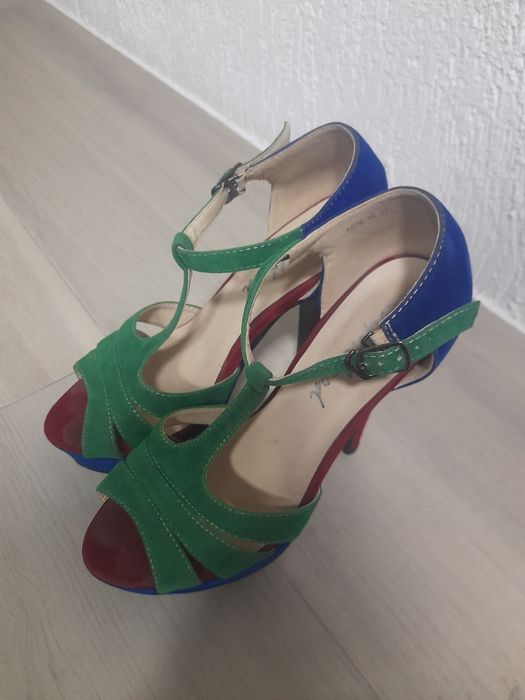 Sandálias  em muito bom estado