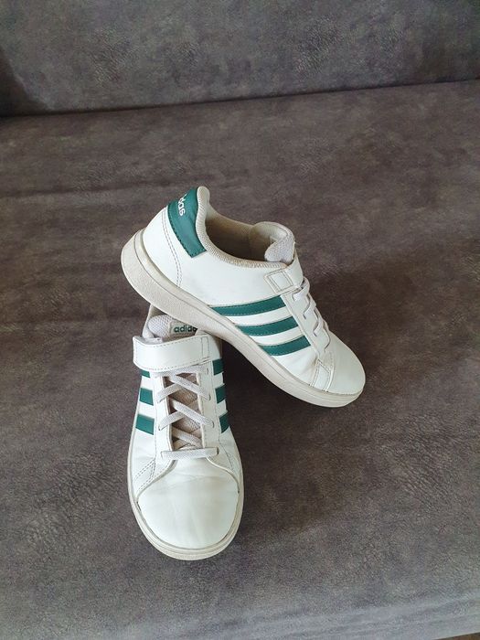 Дитяче взуття Adidas