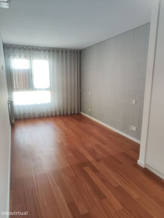 Apartamento Renovado T2 Avenida Bessa - 2 lugares garagem