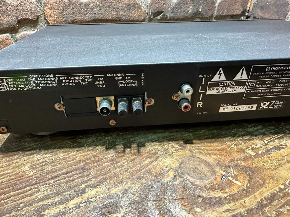 Tuner Radiowy Pioneer F-227 2