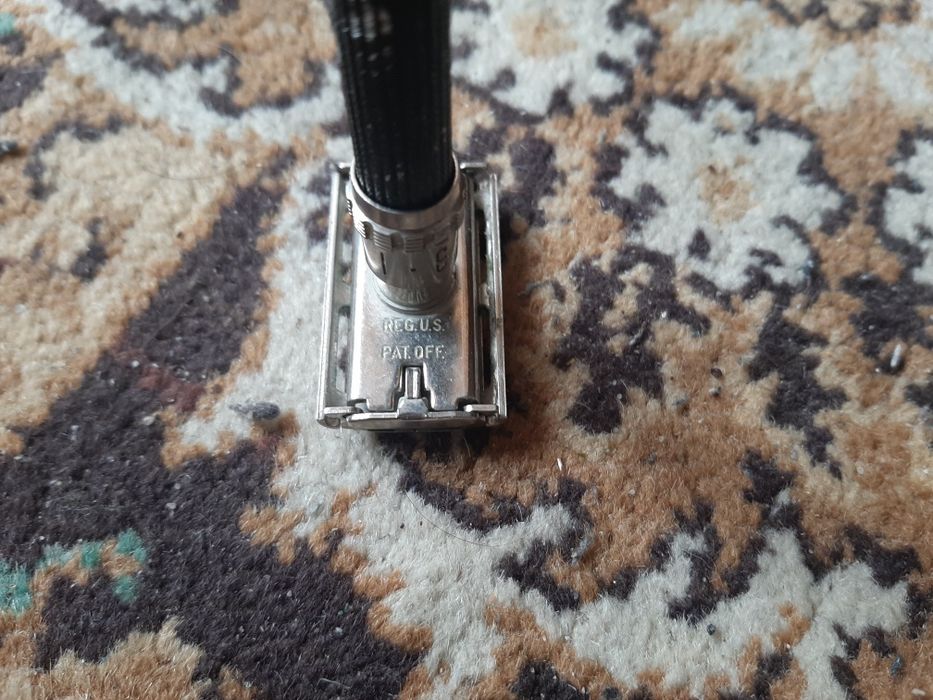 Бритва фирменная Gillette