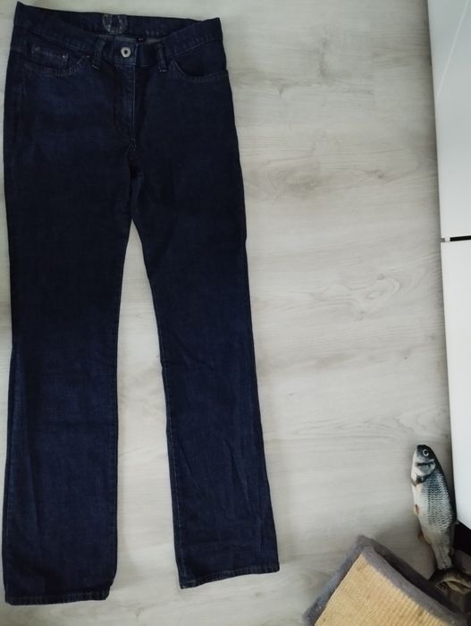 Ciemne jeansy dzwony S Nowe