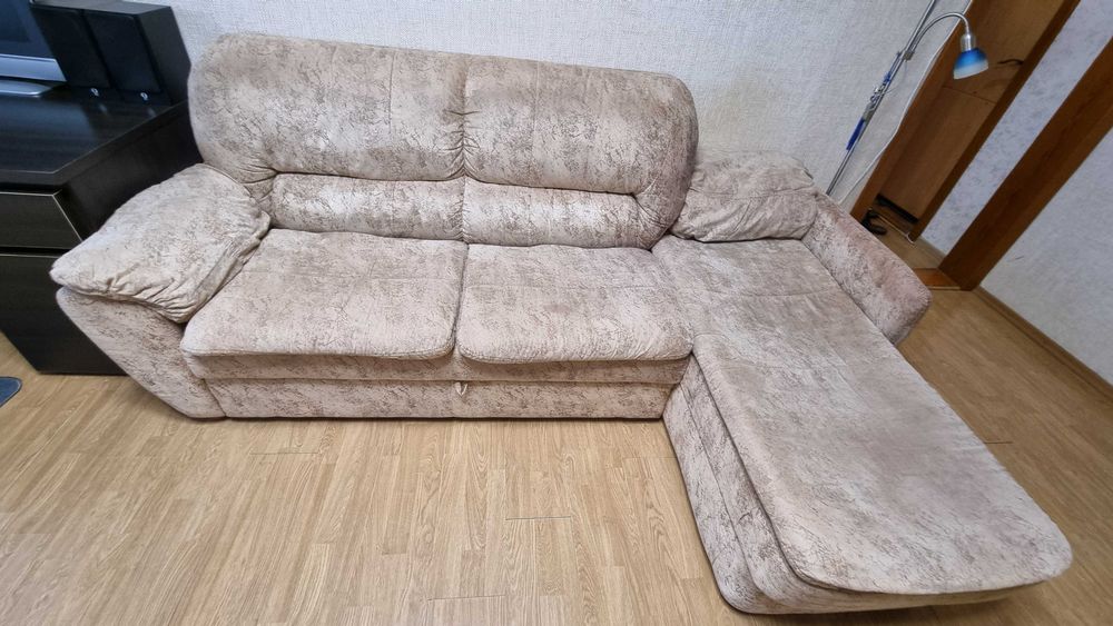 Продам диван ЛВС
