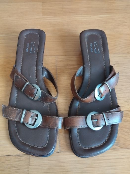 Chinelas castanhas 37
