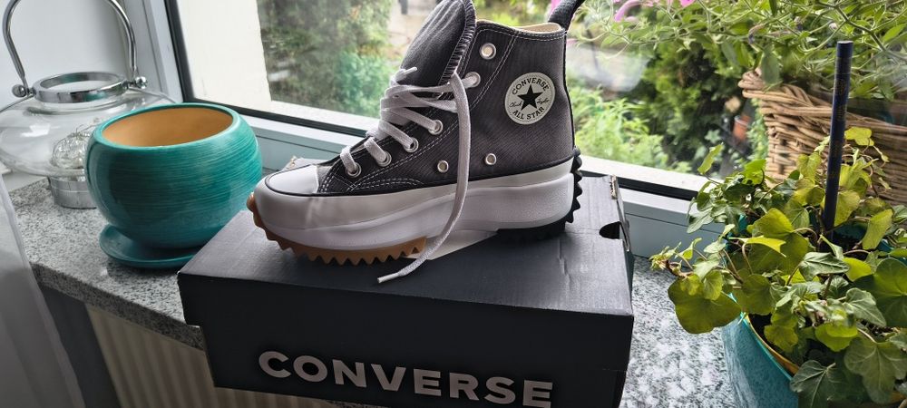 Sprzedam nowe Converse