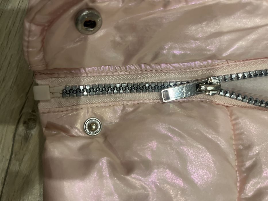 Курточка  жемчужная на весну 140 см