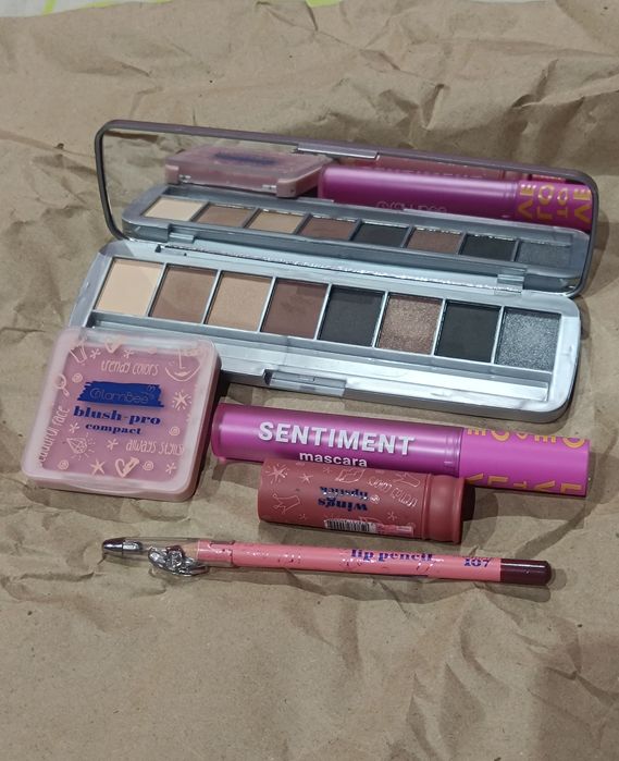 Лот косметики, набір косметики, набор косметики, тушь, помада, румяна