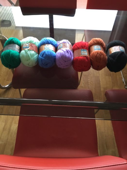 Novelos de lã marca Coral