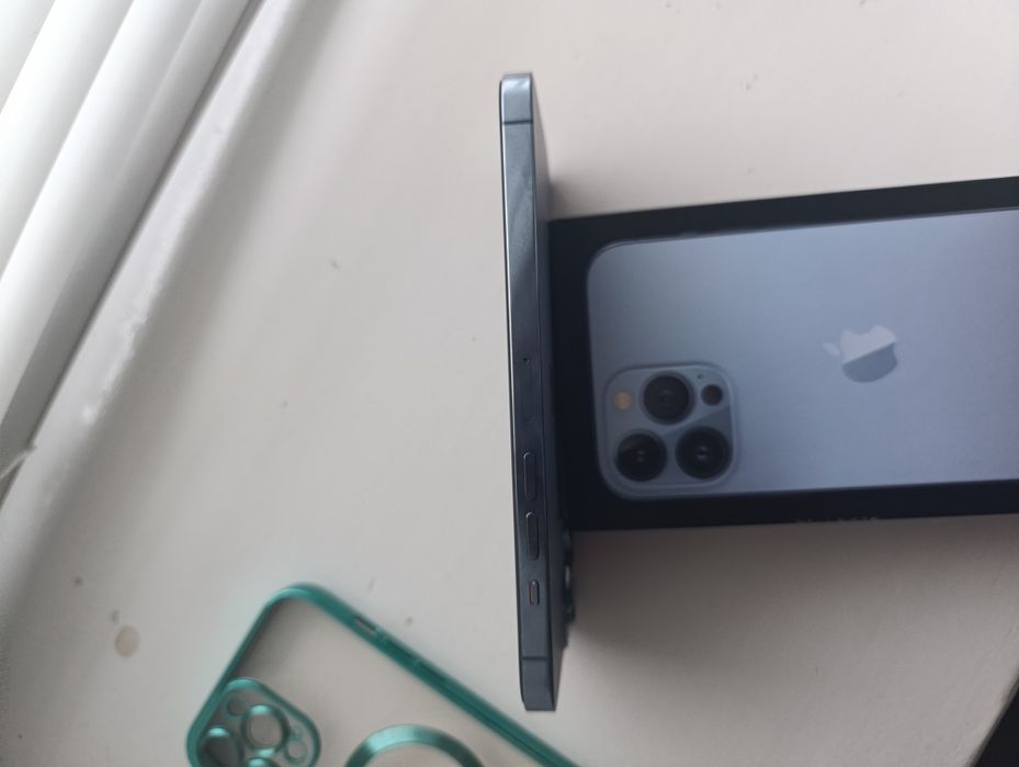 iPhone 13 pro max 128 neverlock