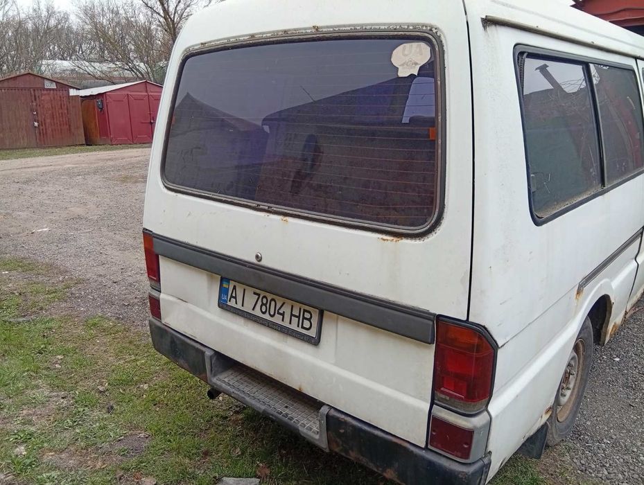 Продам мазда Е 2200
