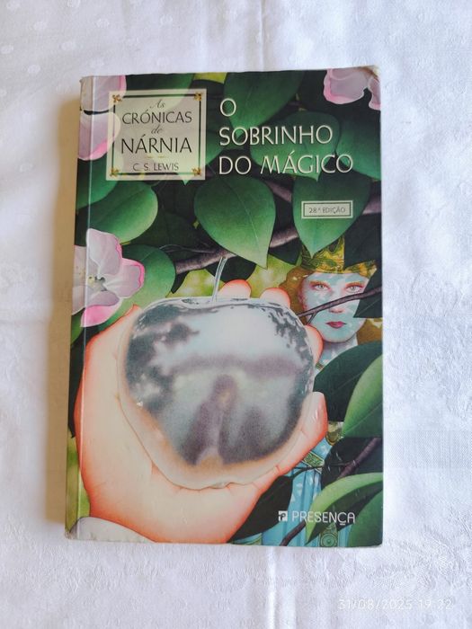 Livro 1 da saga "As Crónicas de Nárnia", de C.S. Lewis